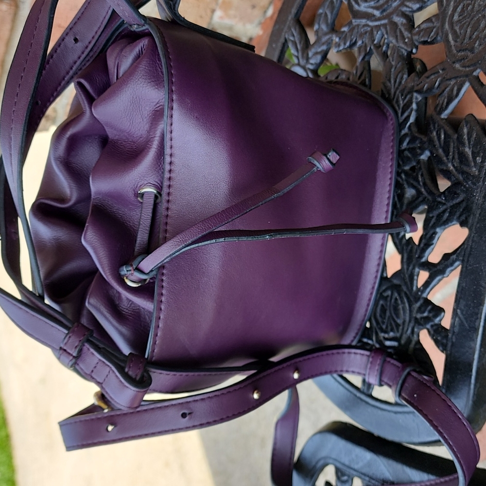 Bucket bag